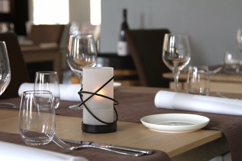 Comprar lamparas de mesa y velas decorativas para restaurantes y terrazas